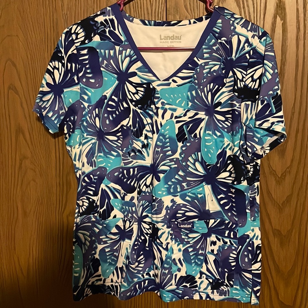 Landau Butterfly Scrub Top Size Medium